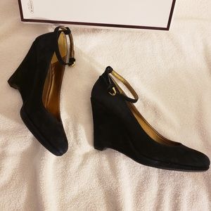 Coach Suede Wedge Shoe Size 9 Excellent Condition!